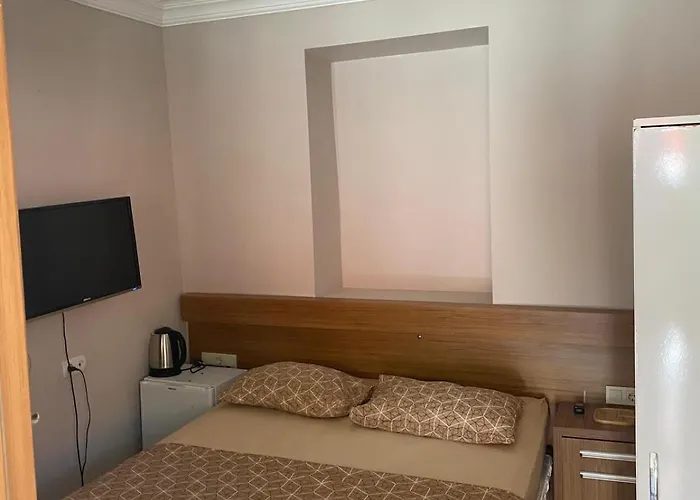 Lavınya Pensıon * Kuşadası